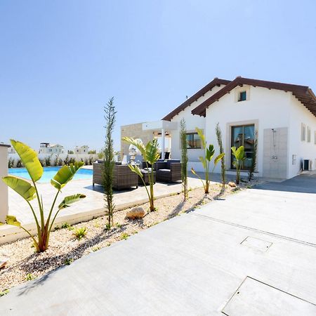 Kymma Villa #16 アヤナパ 部屋 写真